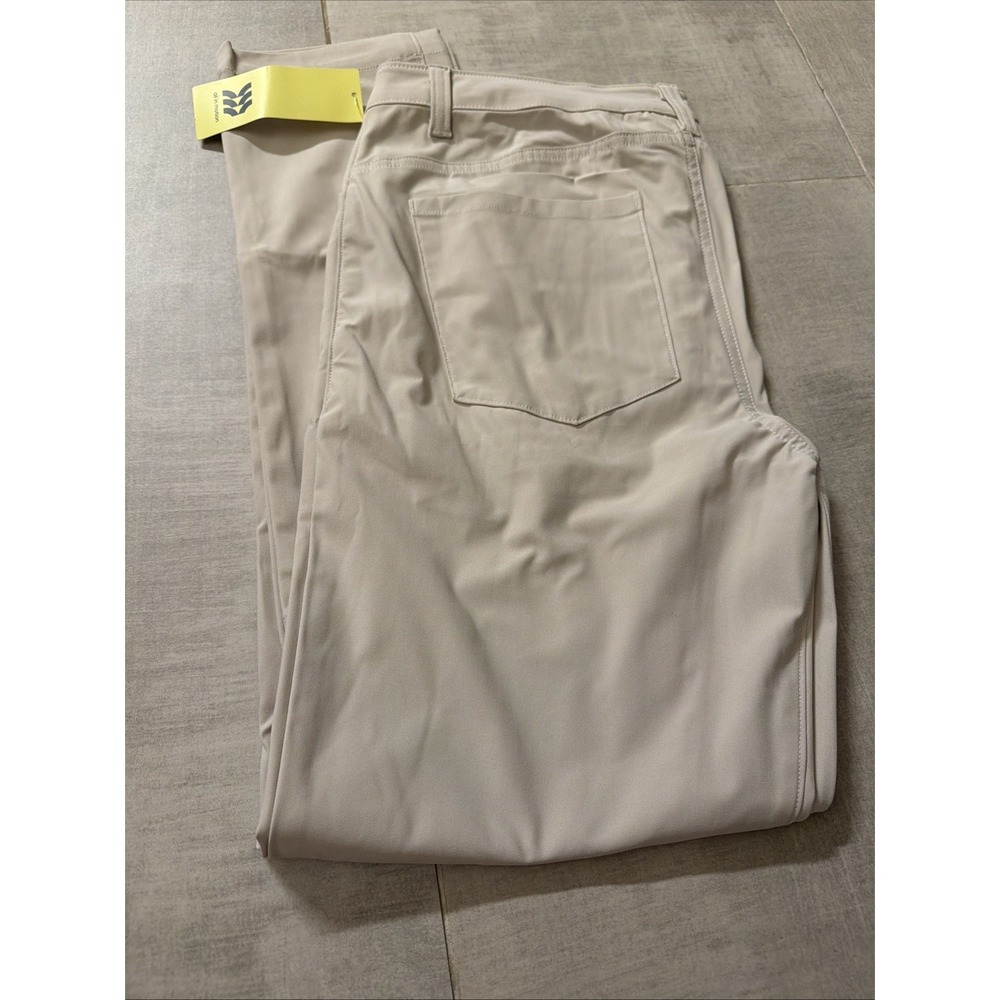 All in Motion Men's Golf Pants Size 32x30 Khaki NWT Stone Beige